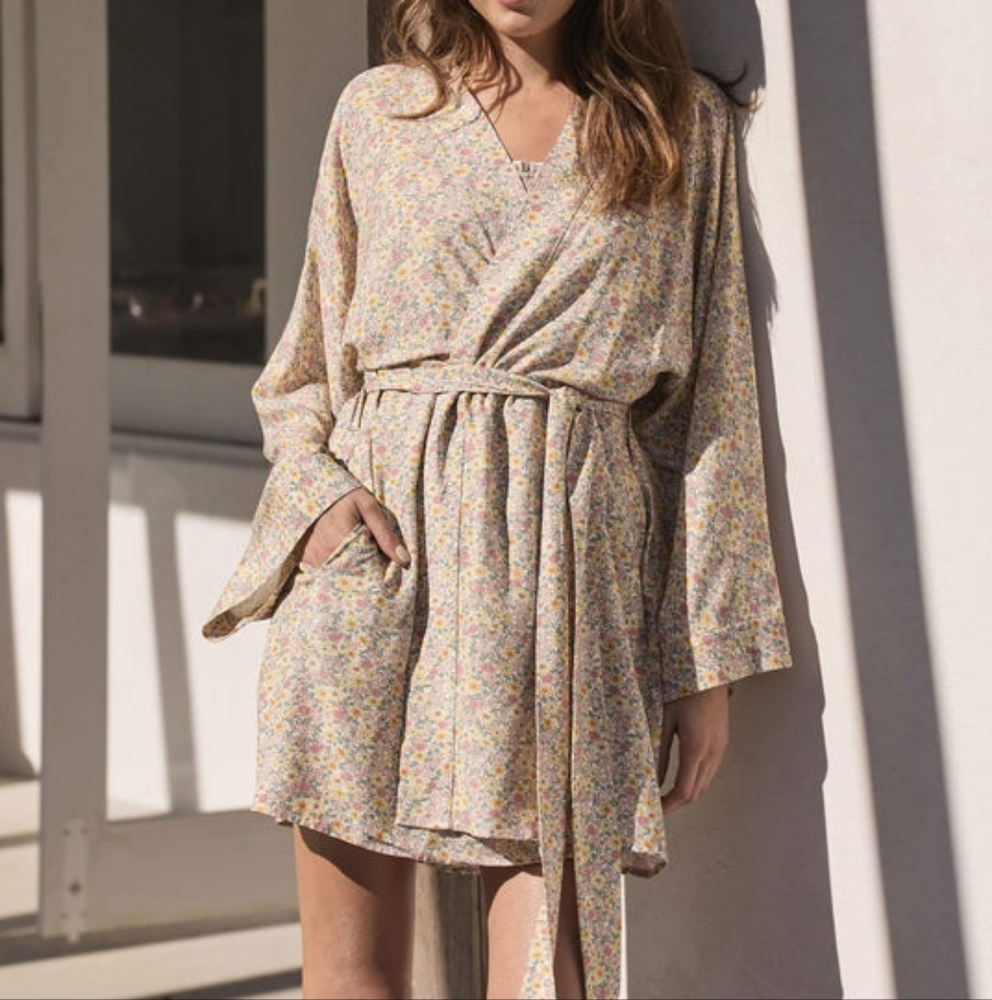NWT Auguste the Label floral Kimono size xs